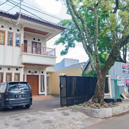 Koolkost Near Riau Junction Mall Бандунг Екстериор снимка