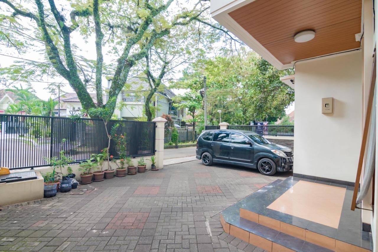 Koolkost Near Riau Junction Mall Бандунг Екстериор снимка