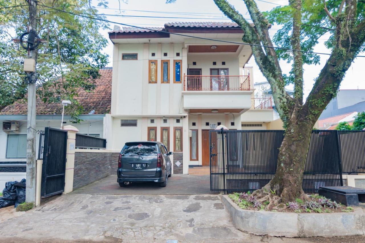 Koolkost Near Riau Junction Mall Бандунг Екстериор снимка